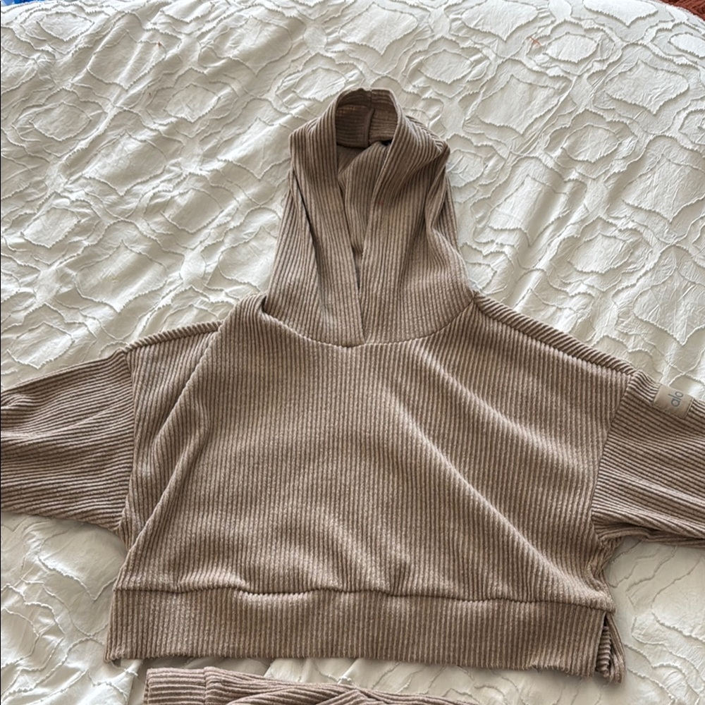 Ribbed Tan Joggers & Sweatshirt set - Picture 3 of 3